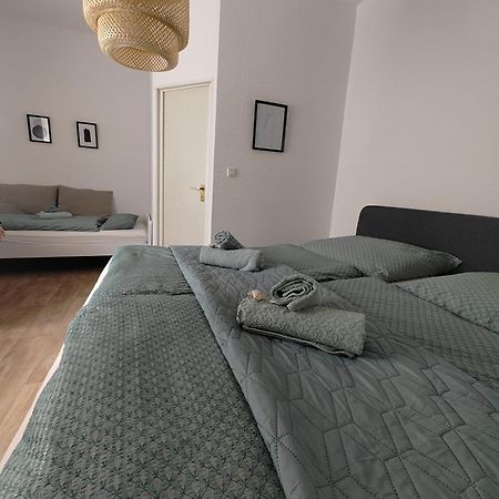 Guesthouse - Weeze Rooms Bagian luar foto