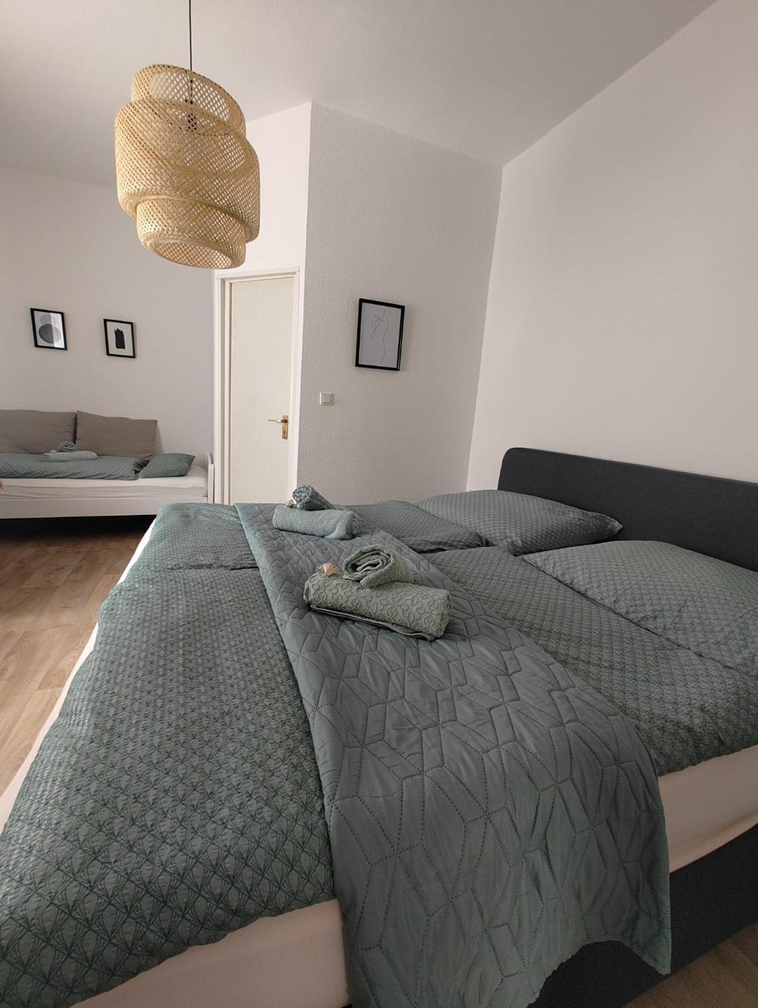 Guesthouse - Weeze Rooms Bagian luar foto
