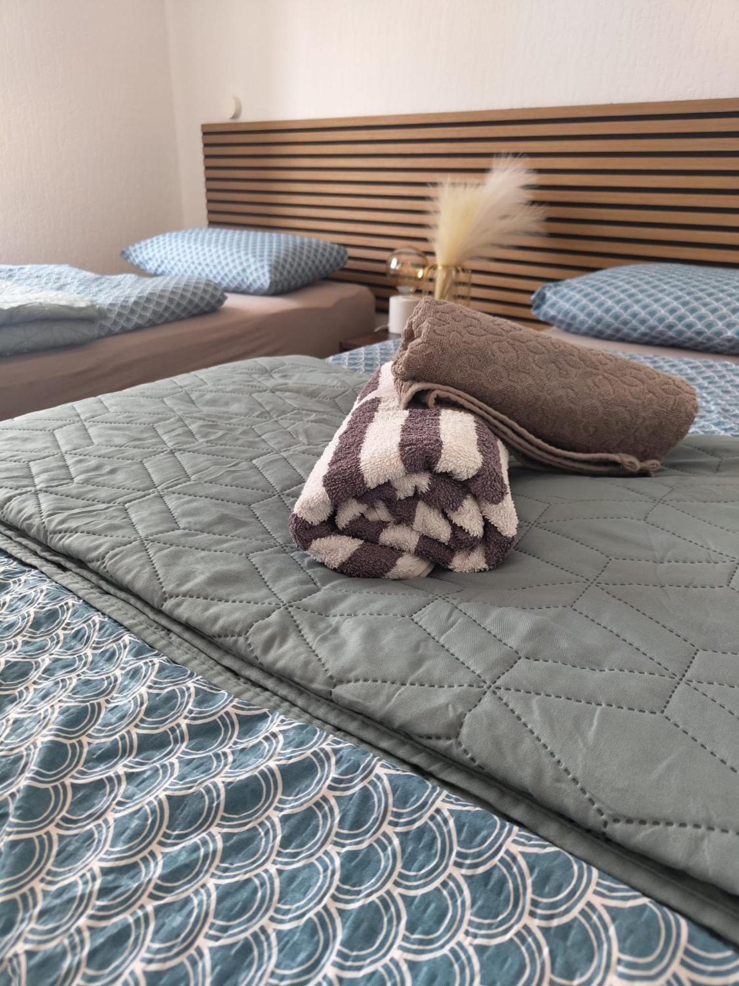 Guesthouse - Weeze Rooms Bagian luar foto