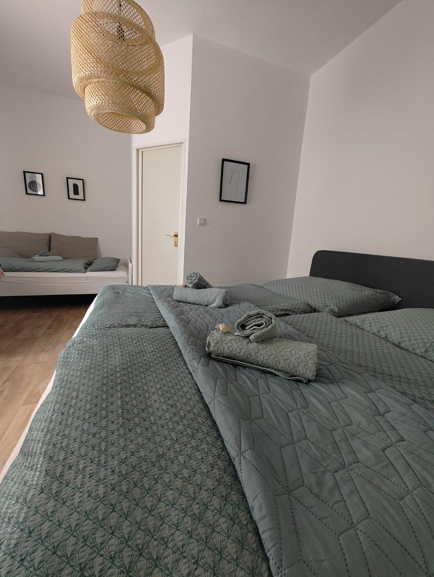 Guesthouse - Weeze Rooms Bagian luar foto