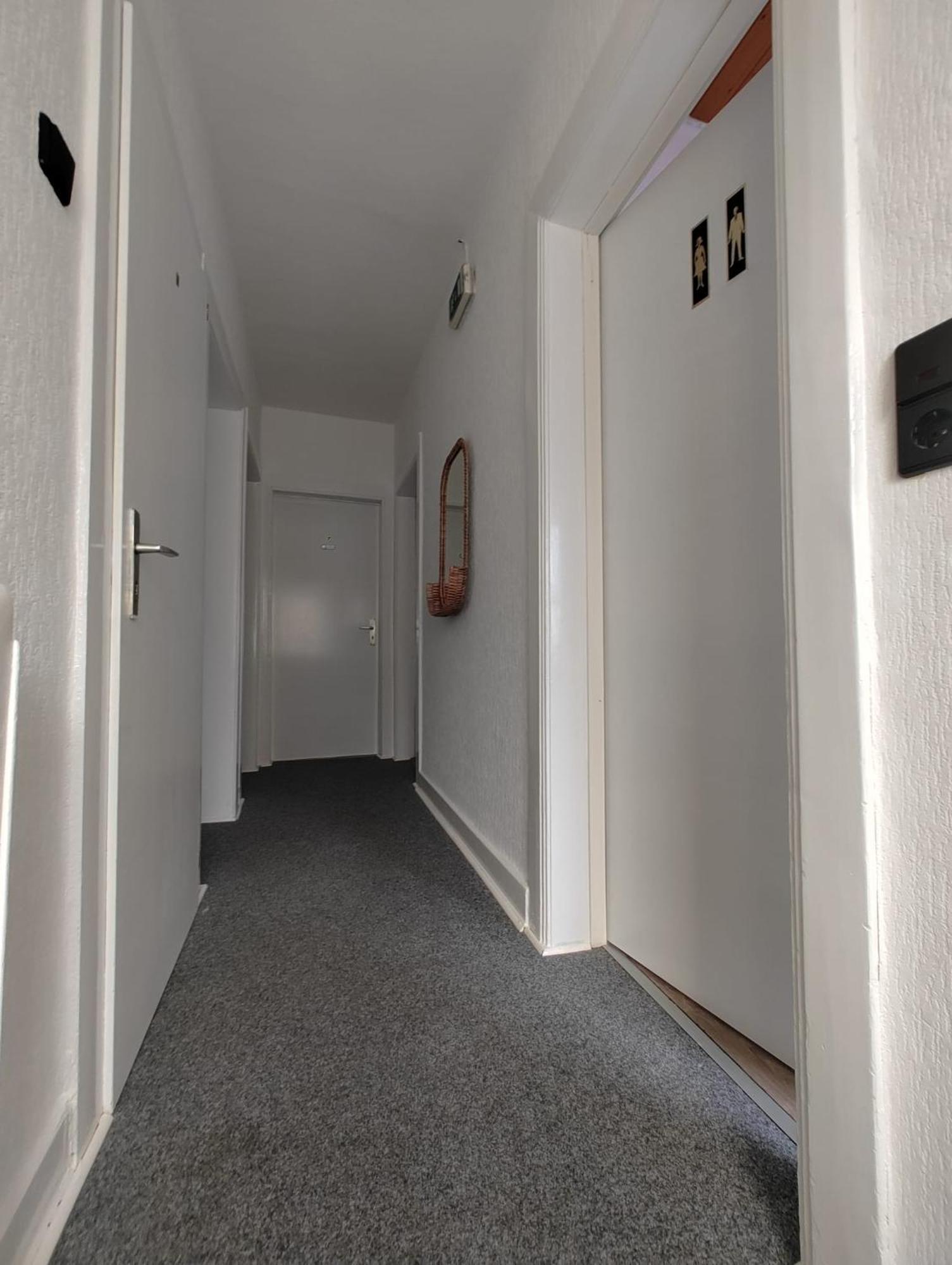 Guesthouse - Weeze Rooms Bagian luar foto